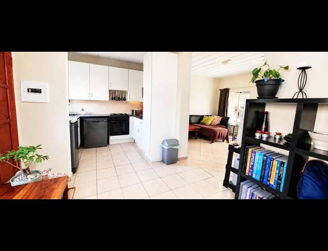 2 BEDROOM TOWNHOUSE FOR SALE IN HIGHVELD